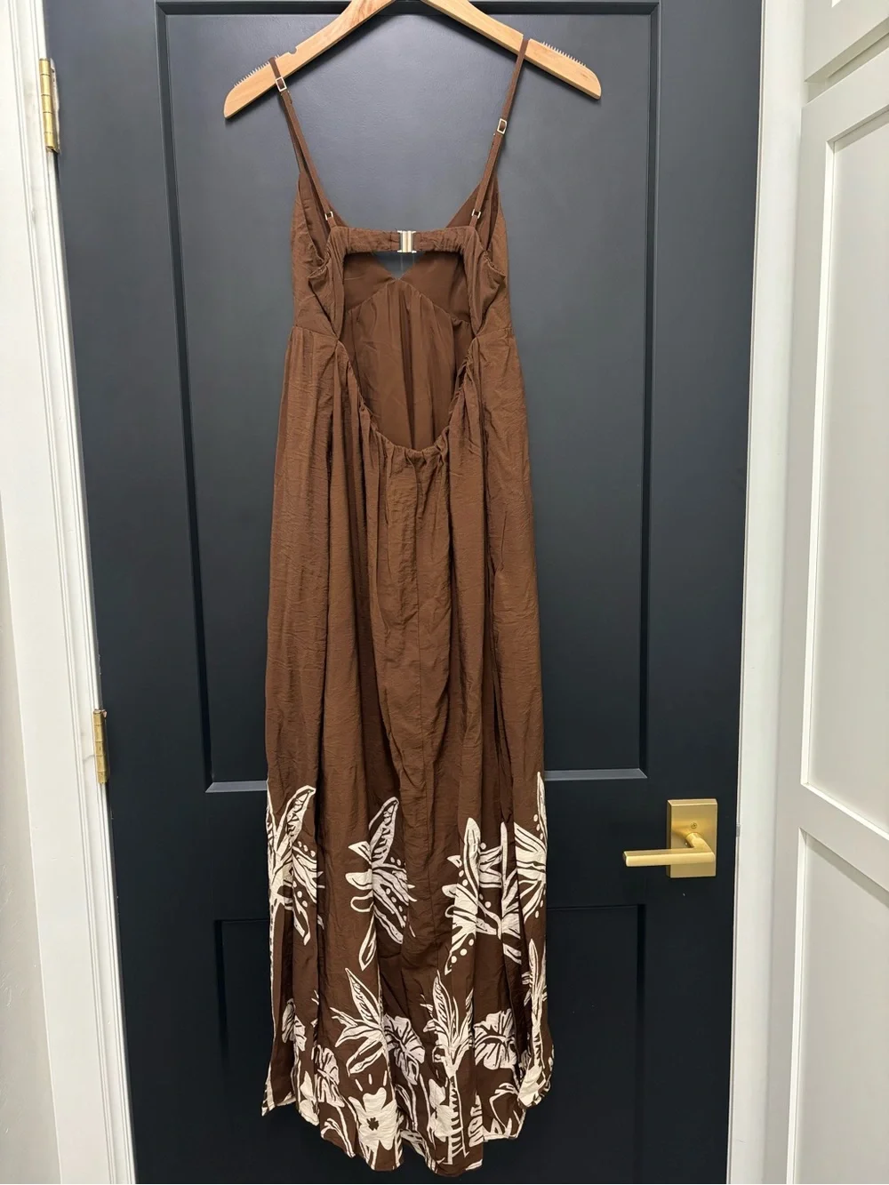 Abercrombie & Fitch Brown Bra Free Clasp Back Flowy Maxi Dress Palm Tree